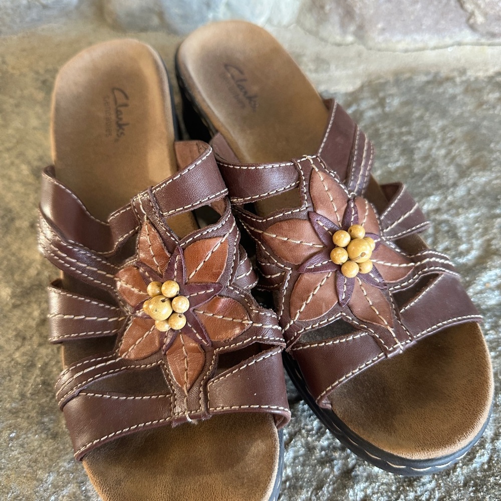 Clarks Women's Brown Floral Mules